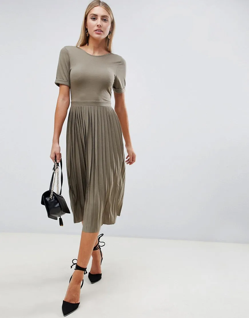 Pleated skirt midi dress