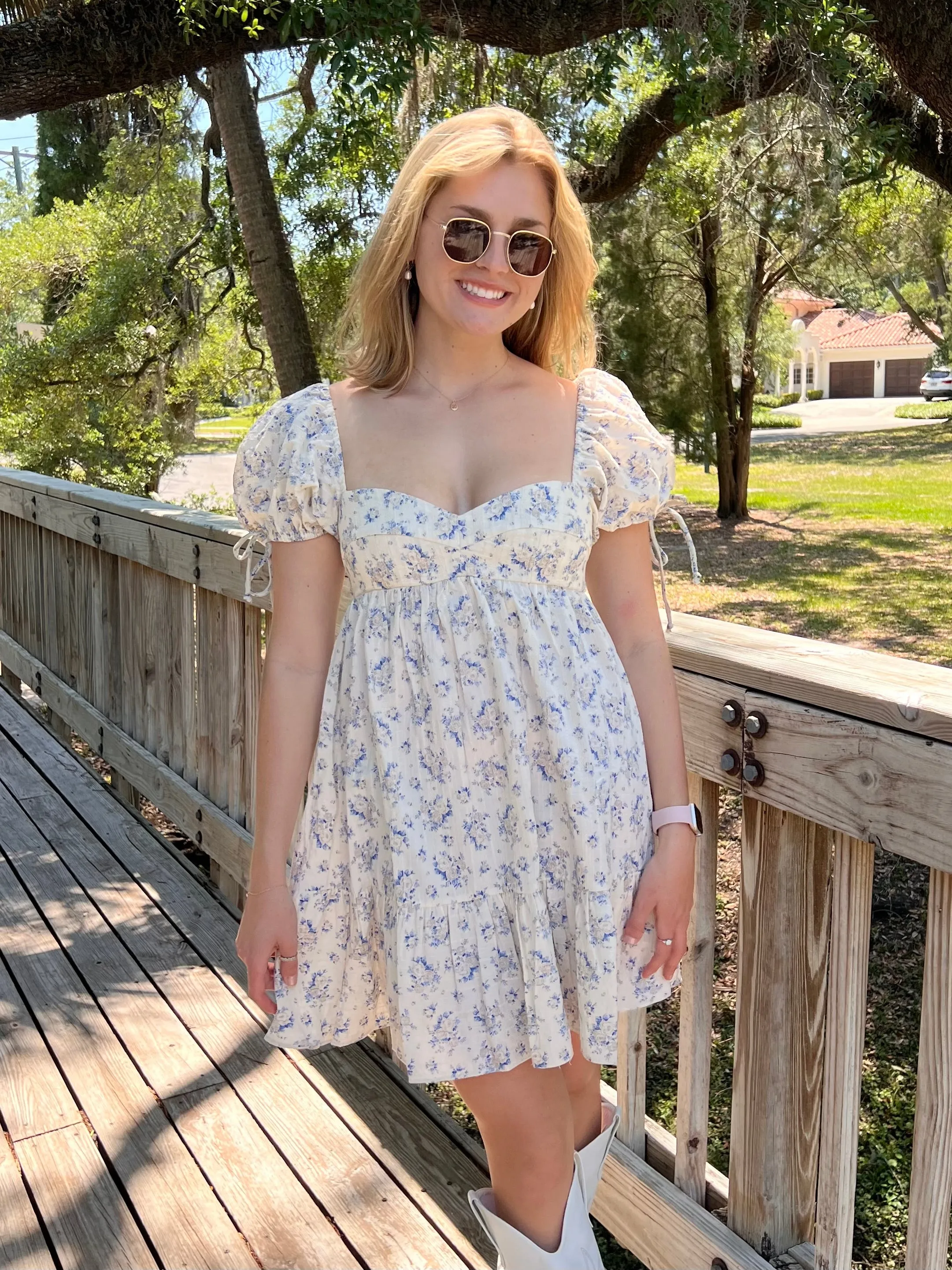 TEAGAN FLORAL DRESS IN TAUPE